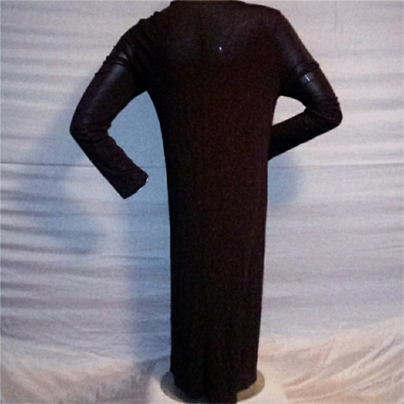Black Knee Length Long Sleeve Tunic Dress - Picture 2 of 5